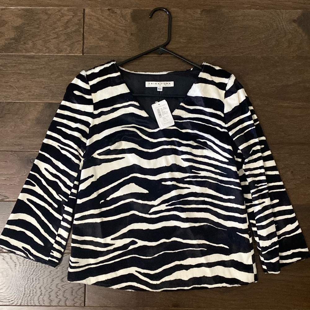 XSmall Trina Turk Hiroka Top Black White Faux Fur Zebra Print NEW NWT!